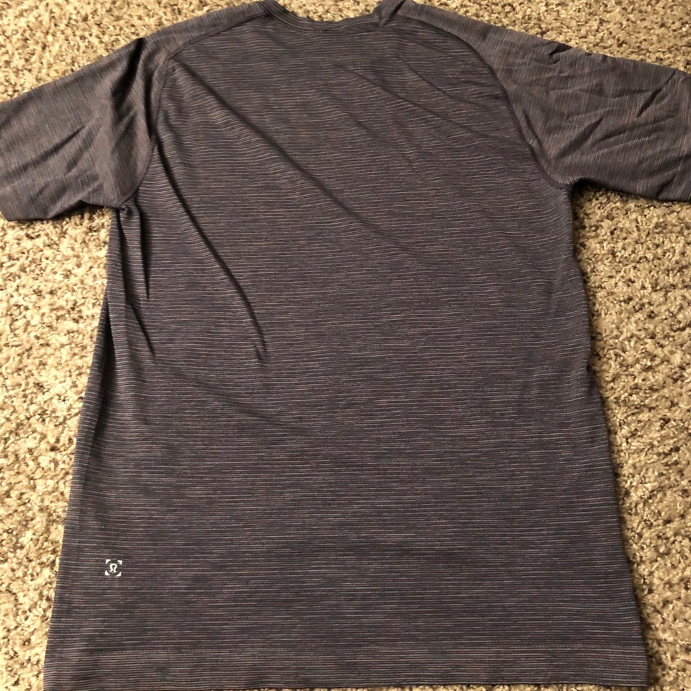 Lululemon T-shirt